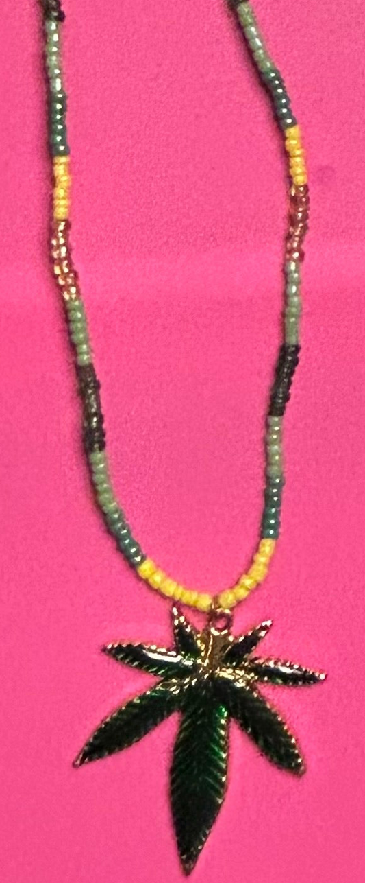 ISLAND VIBES NECKLACE