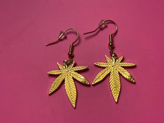 GOLDEN LEAF EARRINGS