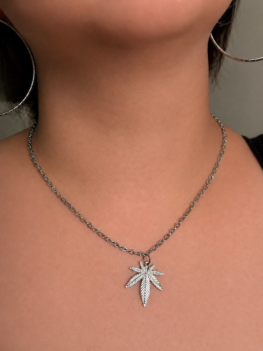 MIDNIGHT LEAF NECKLACE